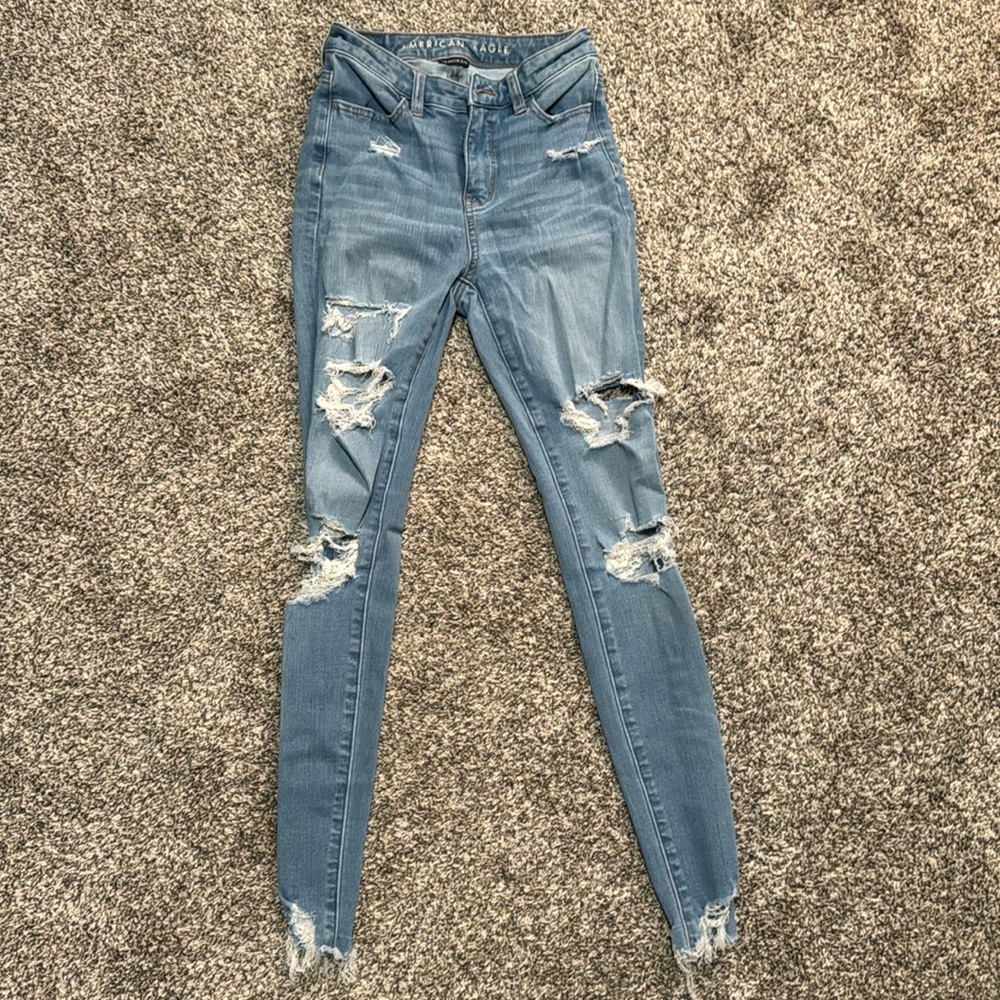 American Eagle Jeans. “The Dream Jean” Hi-Rise Jeggings